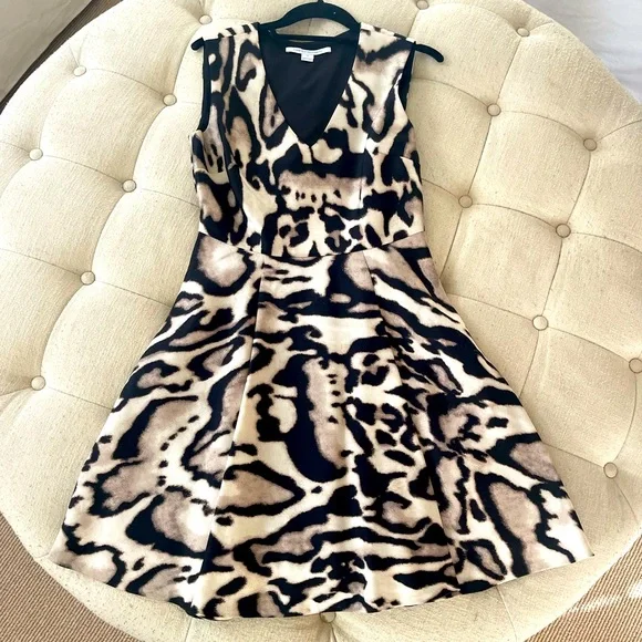 Diane Von Furstenberg | Dresses | Diane Von Furstenberg Leopard Print  Sleeveless Aline Dress With Vneckline | Poshmark